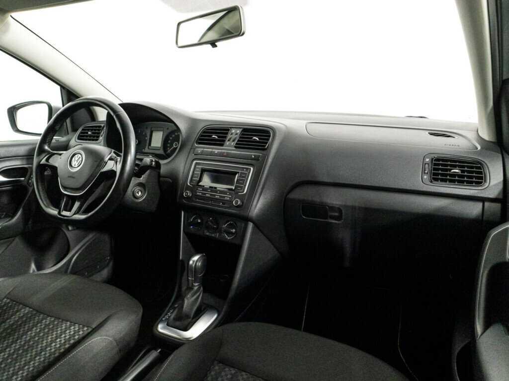 Volkswagen Polo, 2016 Фото №9