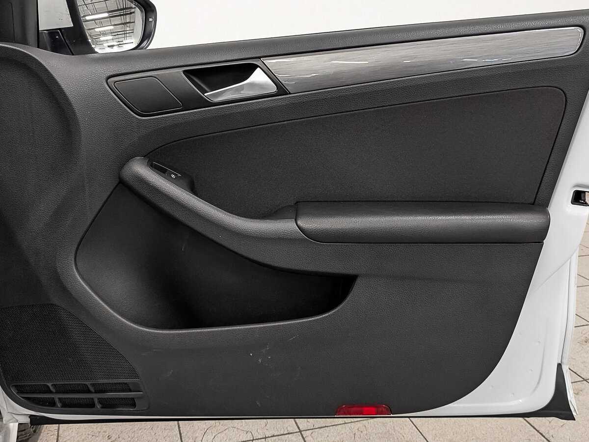 Volkswagen Jetta, 2016 Фото №25
