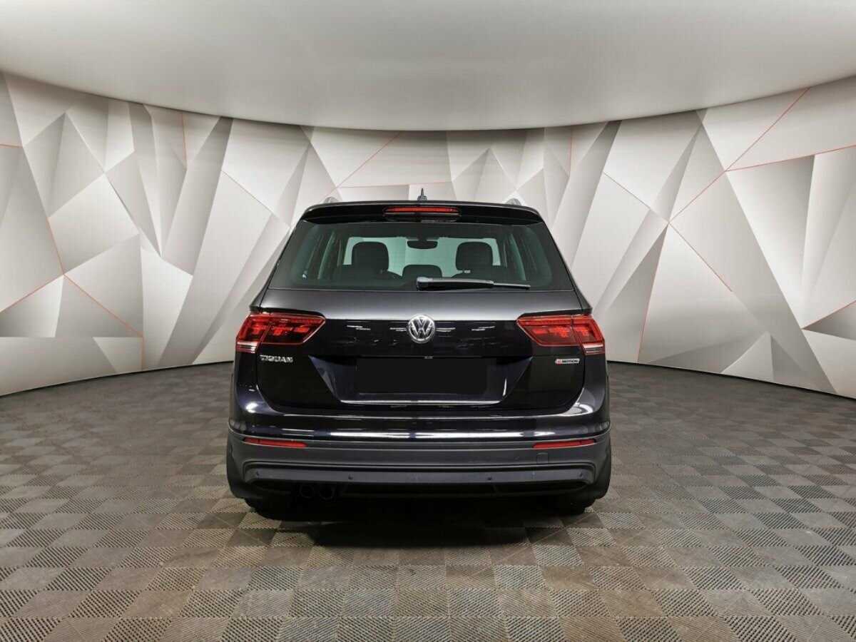 Volkswagen Tiguan, 2018 Фото №8