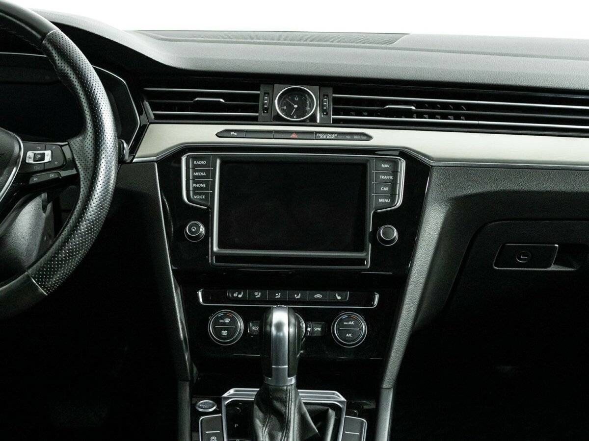 Volkswagen Passat, 2016 Фото №14