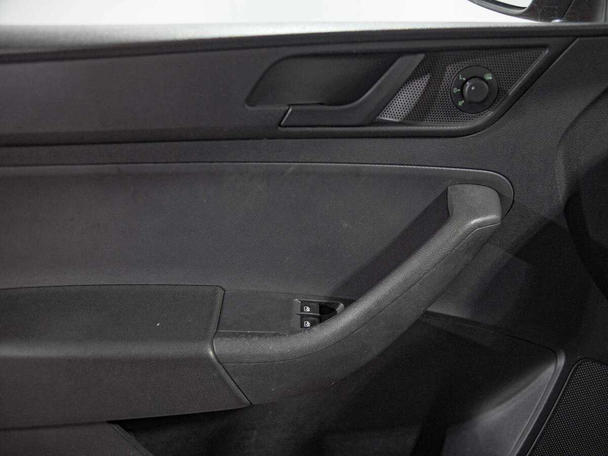 Skoda Rapid, 2016 Фото №11
