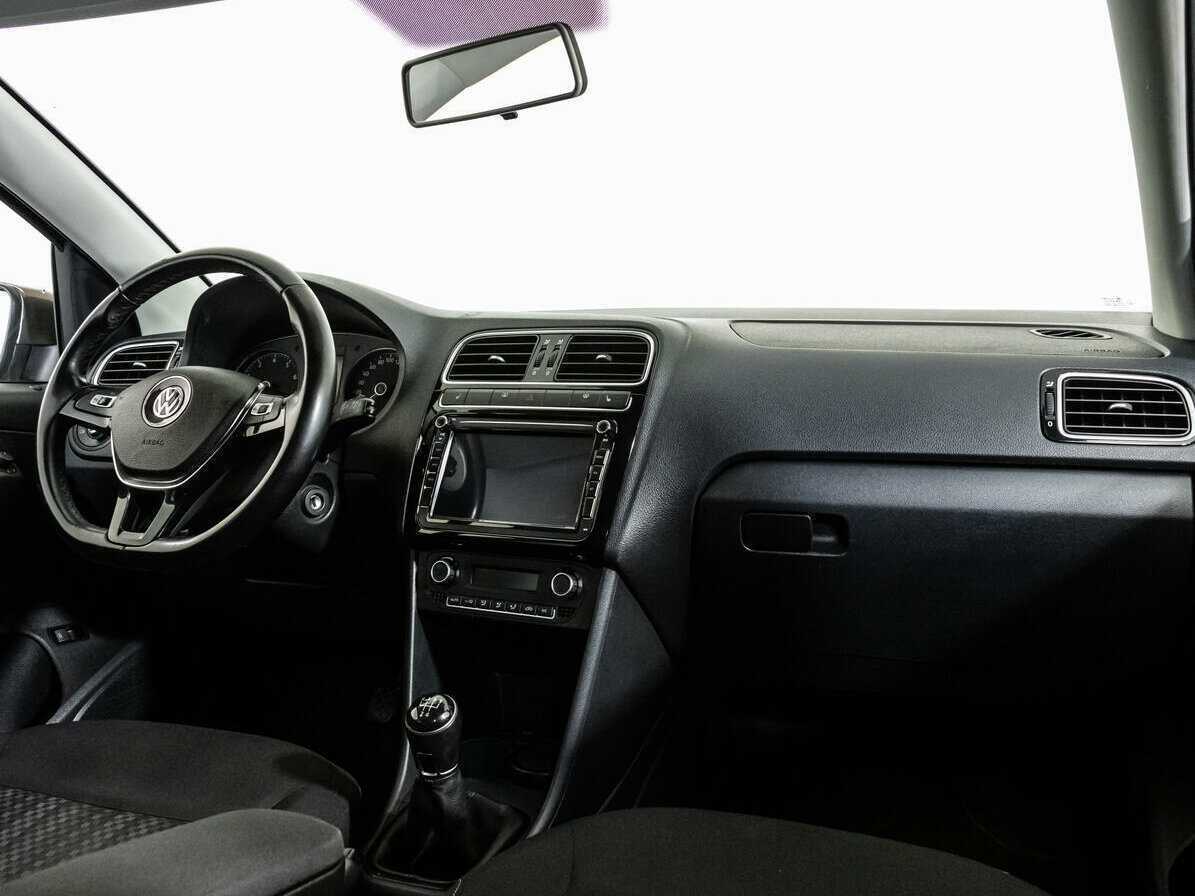 Volkswagen Polo, 2018 Фото №9