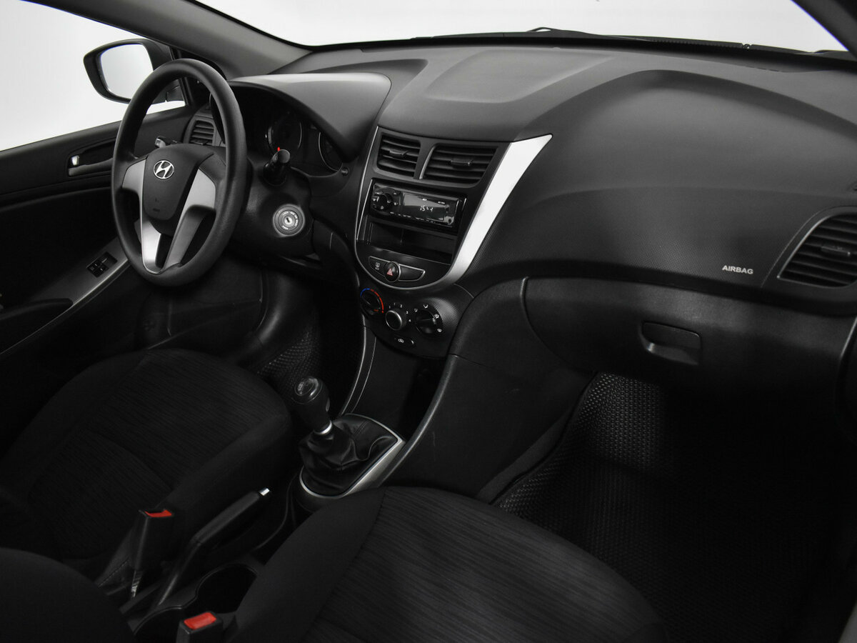 Hyundai Solaris I Рестайлинг, 2016 Фото №11