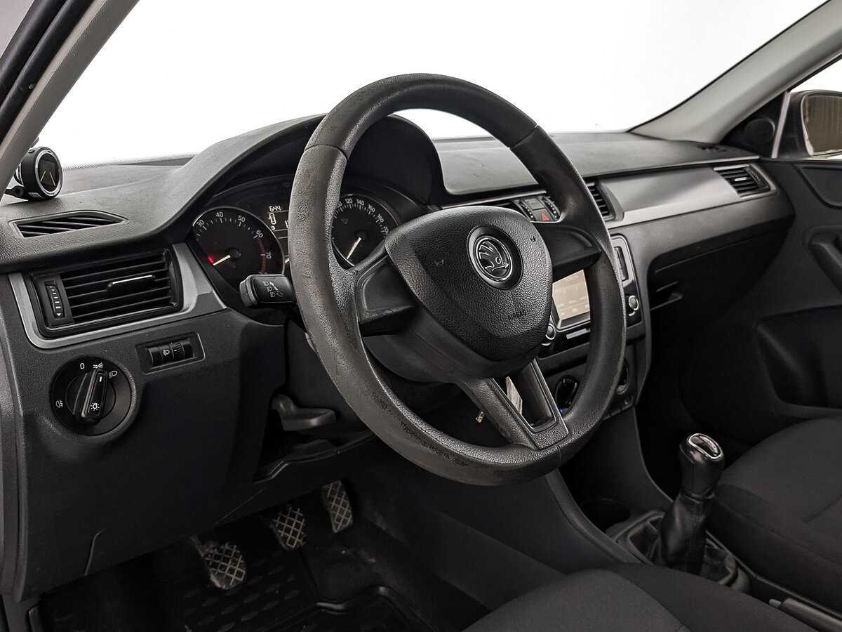 Skoda Rapid, 2017 Фото №15