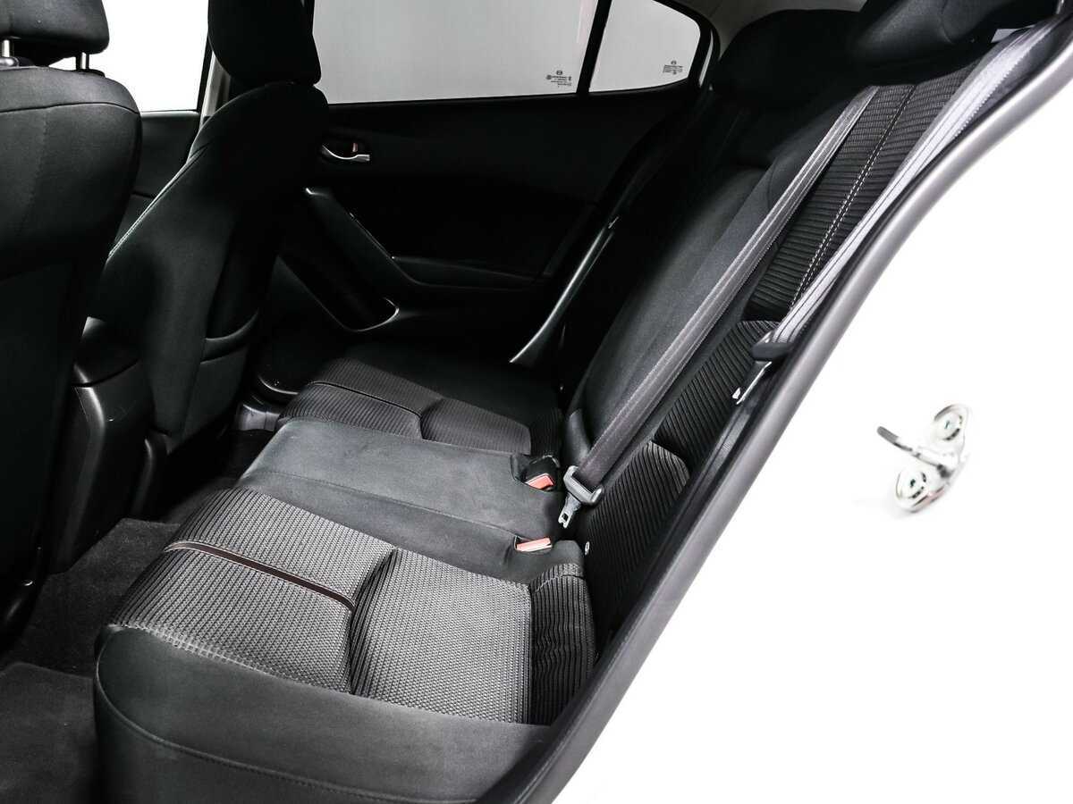 Mazda 3, 2018 Фото №12