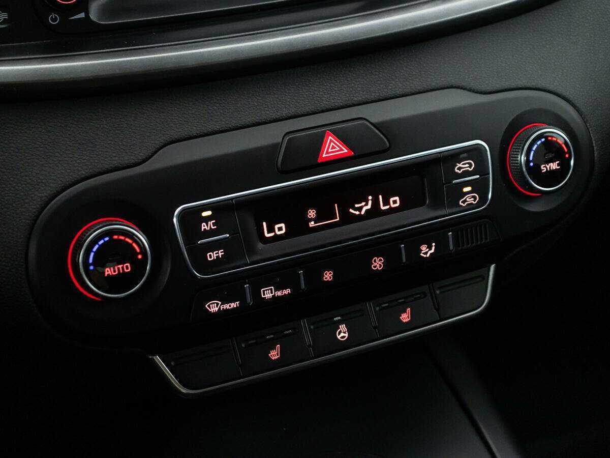 Kia Sorento, 2019 Фото №16