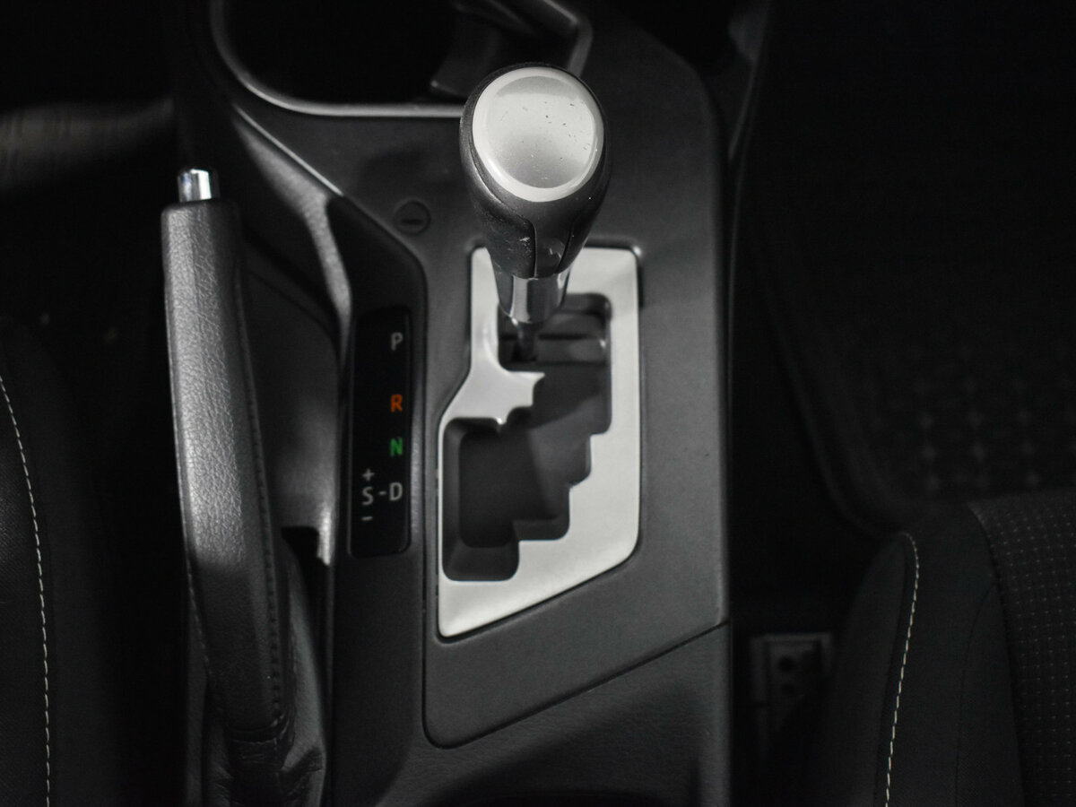 Toyota RAV4 IV (XA40) Рестайлинг, 2018 Фото №9