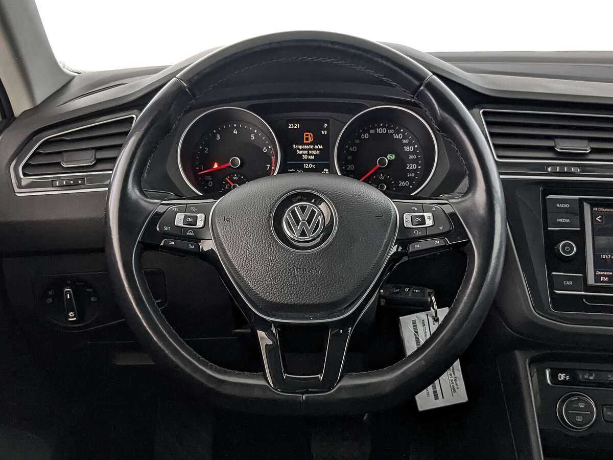 Volkswagen Tiguan, 2018 Фото №18