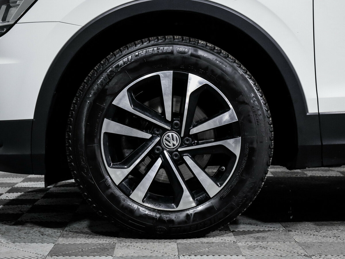 Volkswagen Tiguan II, 2020 Фото №12