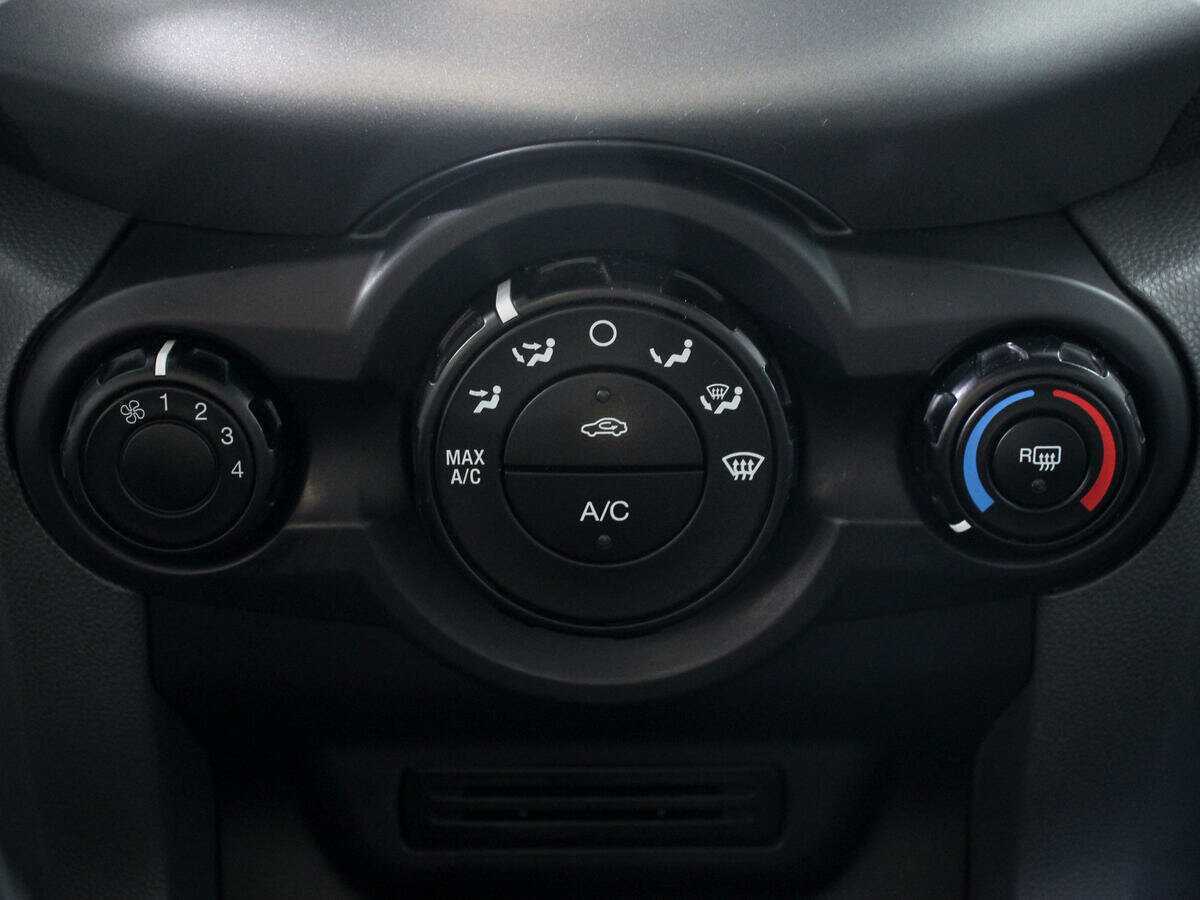 Ford EcoSport, 2015 Фото №15