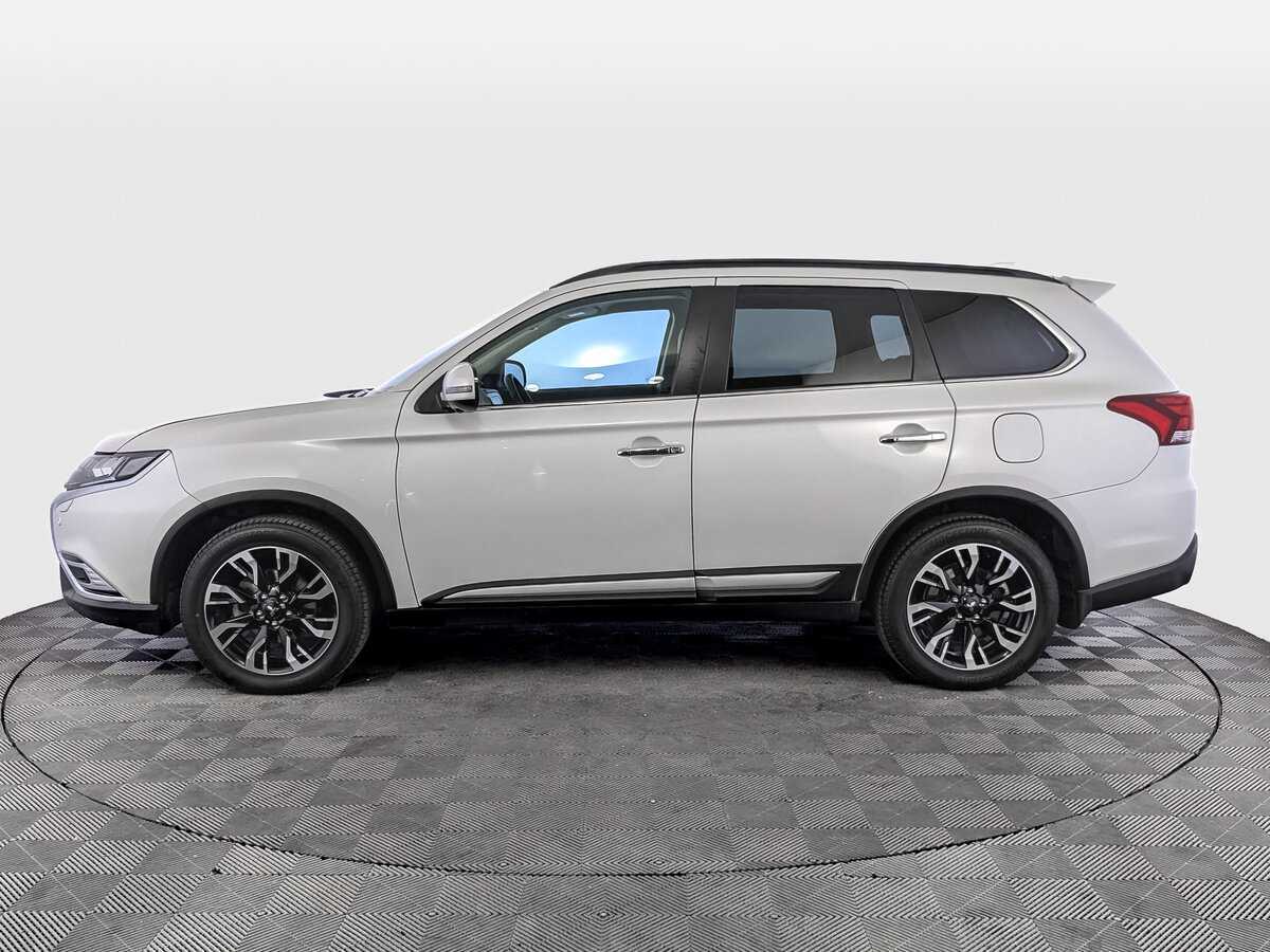 Mitsubishi Outlander, 2021 Фото №8