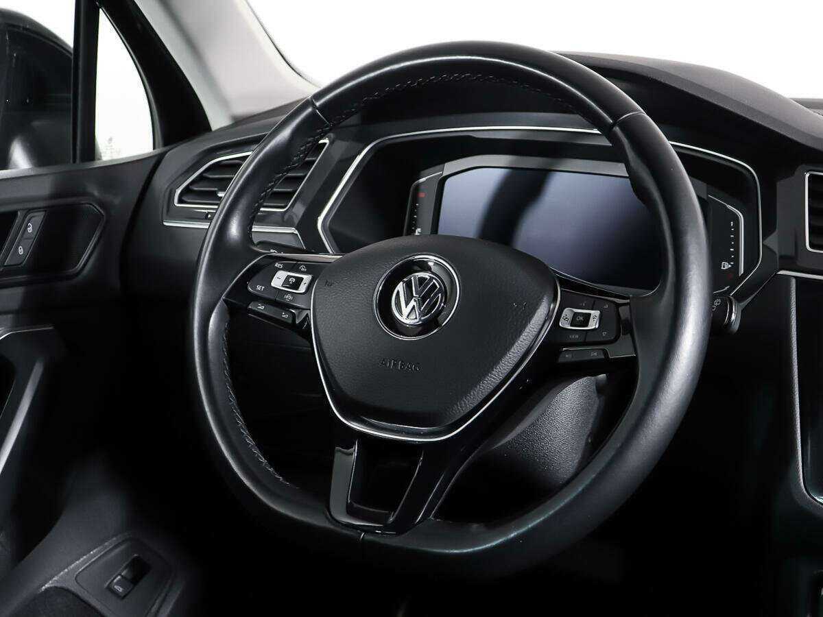 Volkswagen Tiguan, 2020 Фото №16