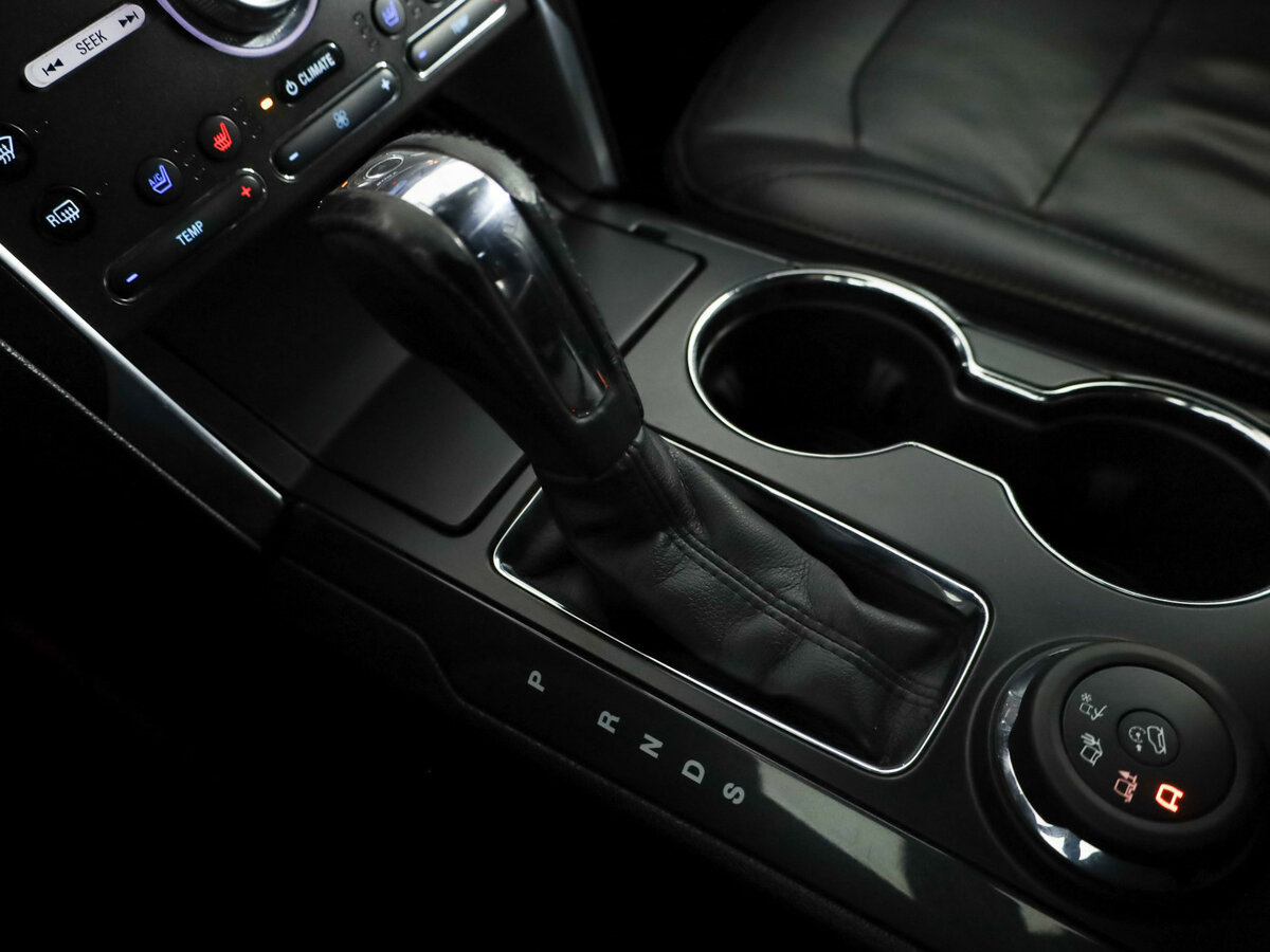 Ford Explorer V Рестайлинг, 2015 Фото №12