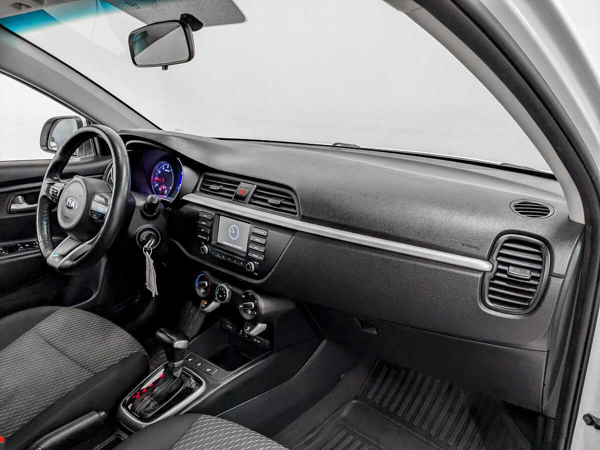 Kia Rio X-Line, 2019 Фото №11