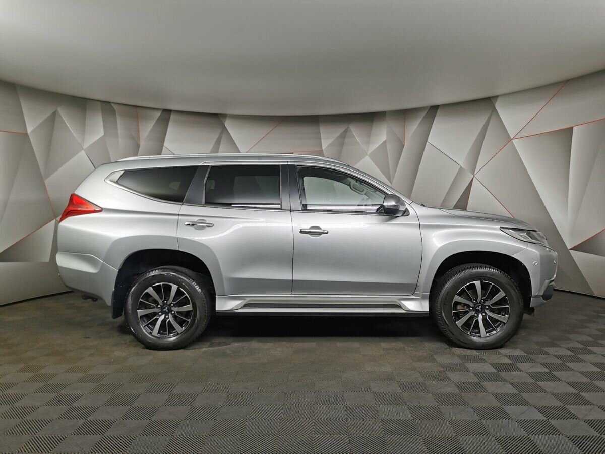 Mitsubishi Pajero Sport, 2017 Фото №6