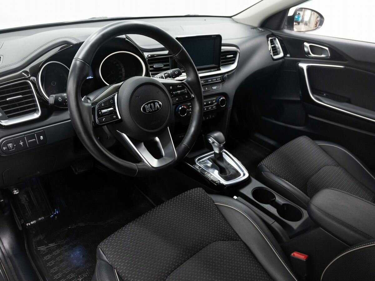 Kia Ceed, 2018 Фото №8