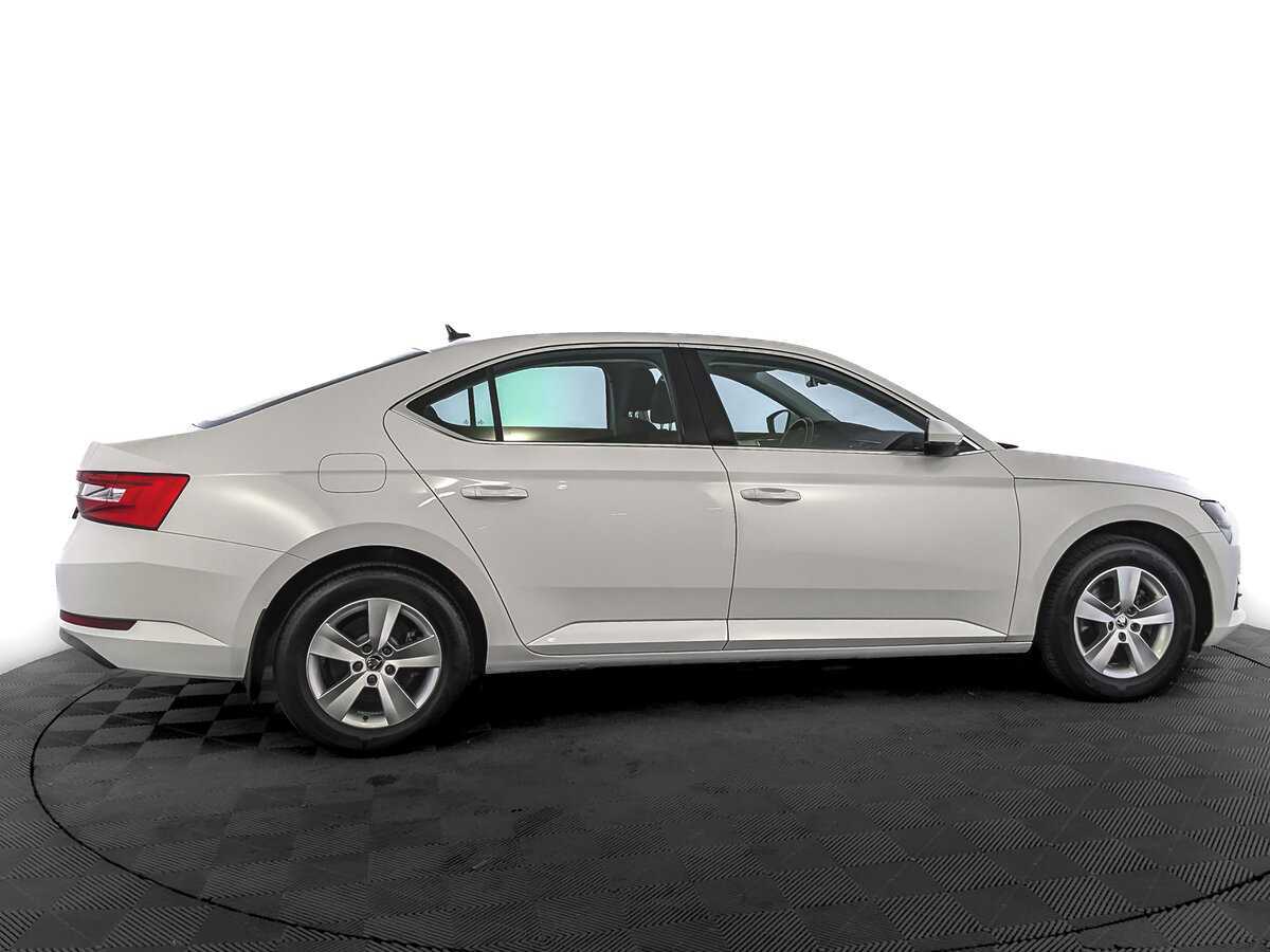 Skoda Superb, 2021 Фото №4