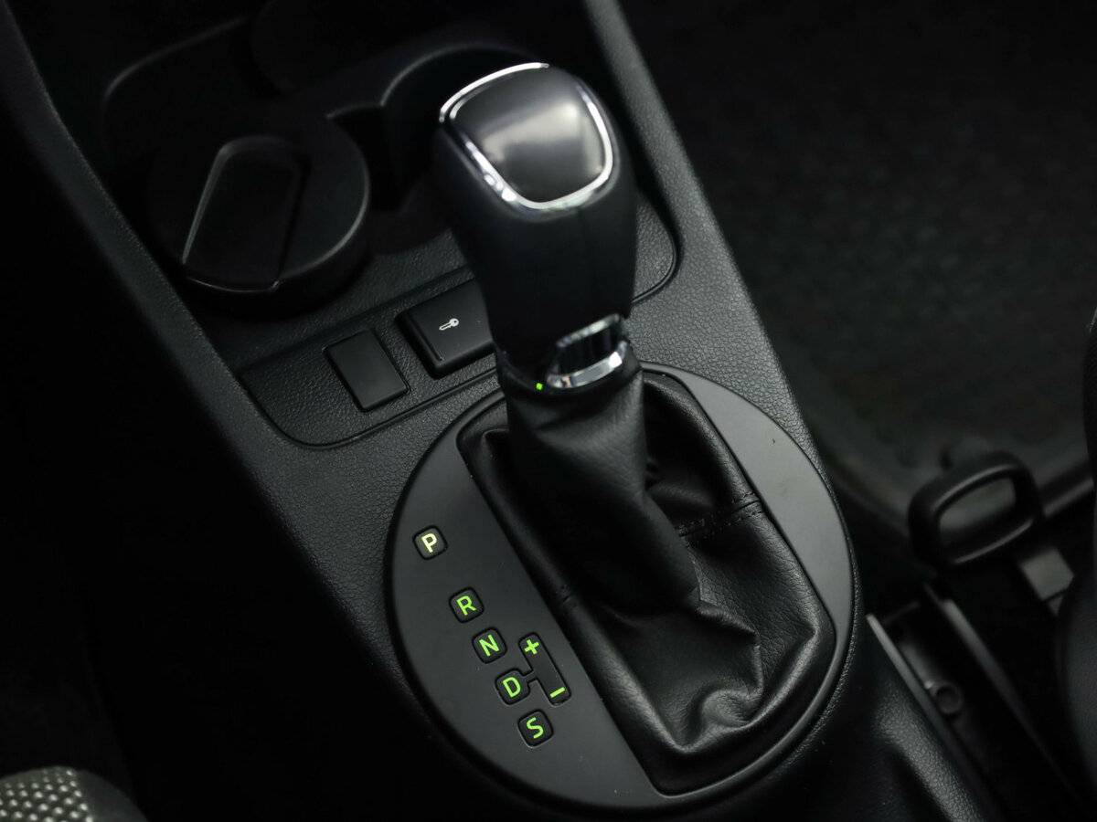 Skoda Fabia II Рестайлинг, 2014 Фото №15