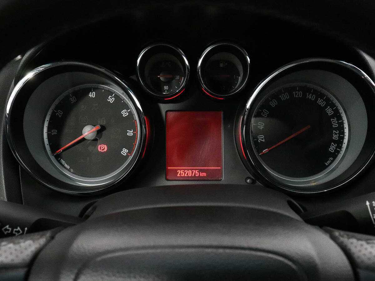 Opel Astra GTC, 2012 Фото №12