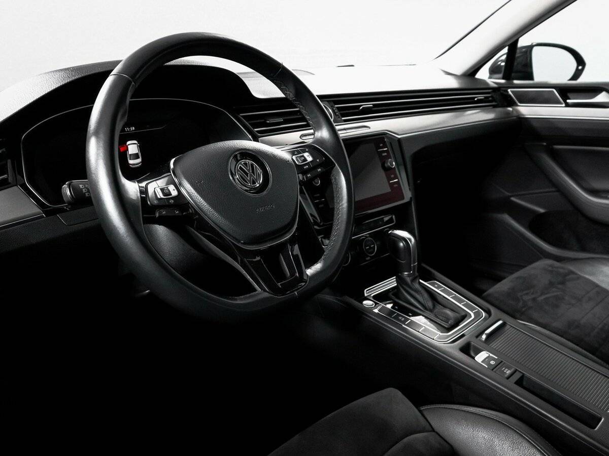 Volkswagen Passat, 2019 Фото №14