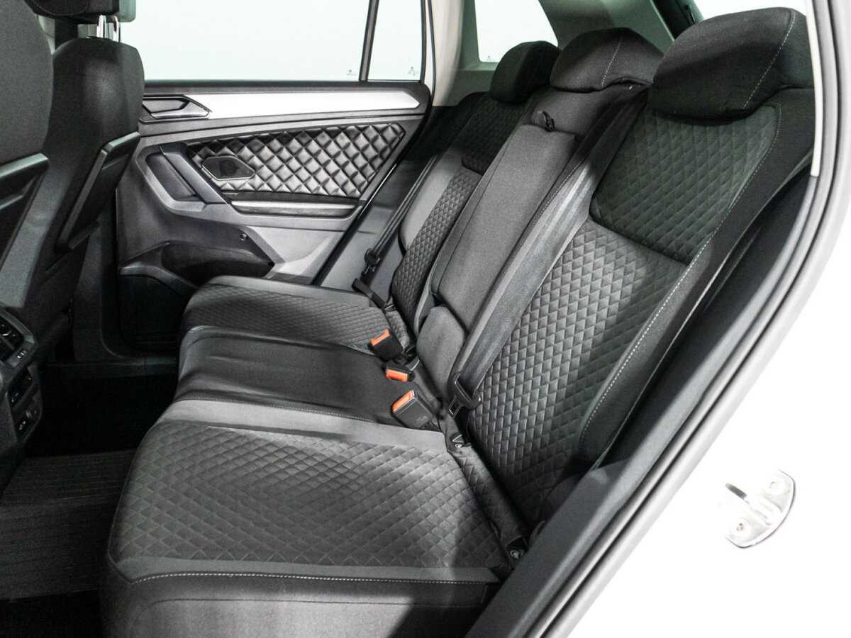 Volkswagen Tiguan, 2018 Фото №9