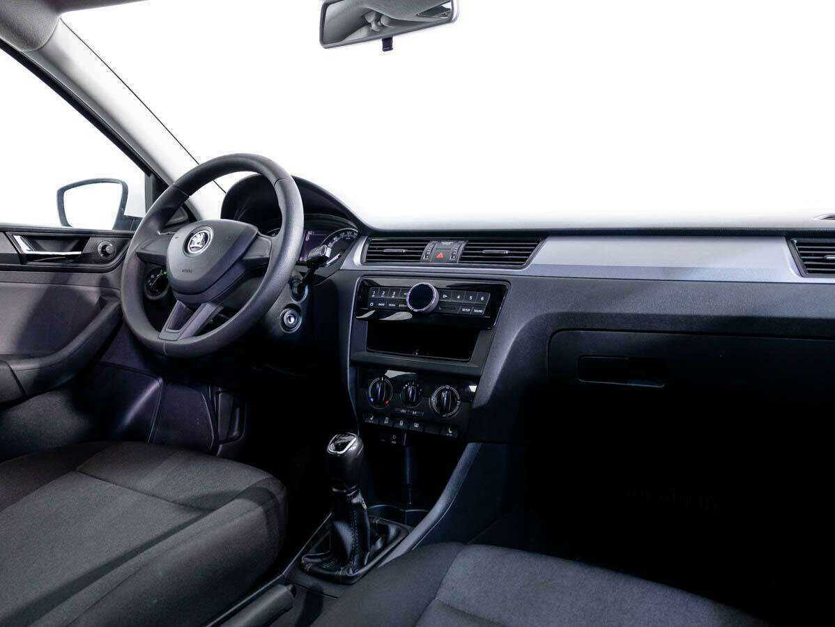 Skoda Rapid, 2017 Фото №8