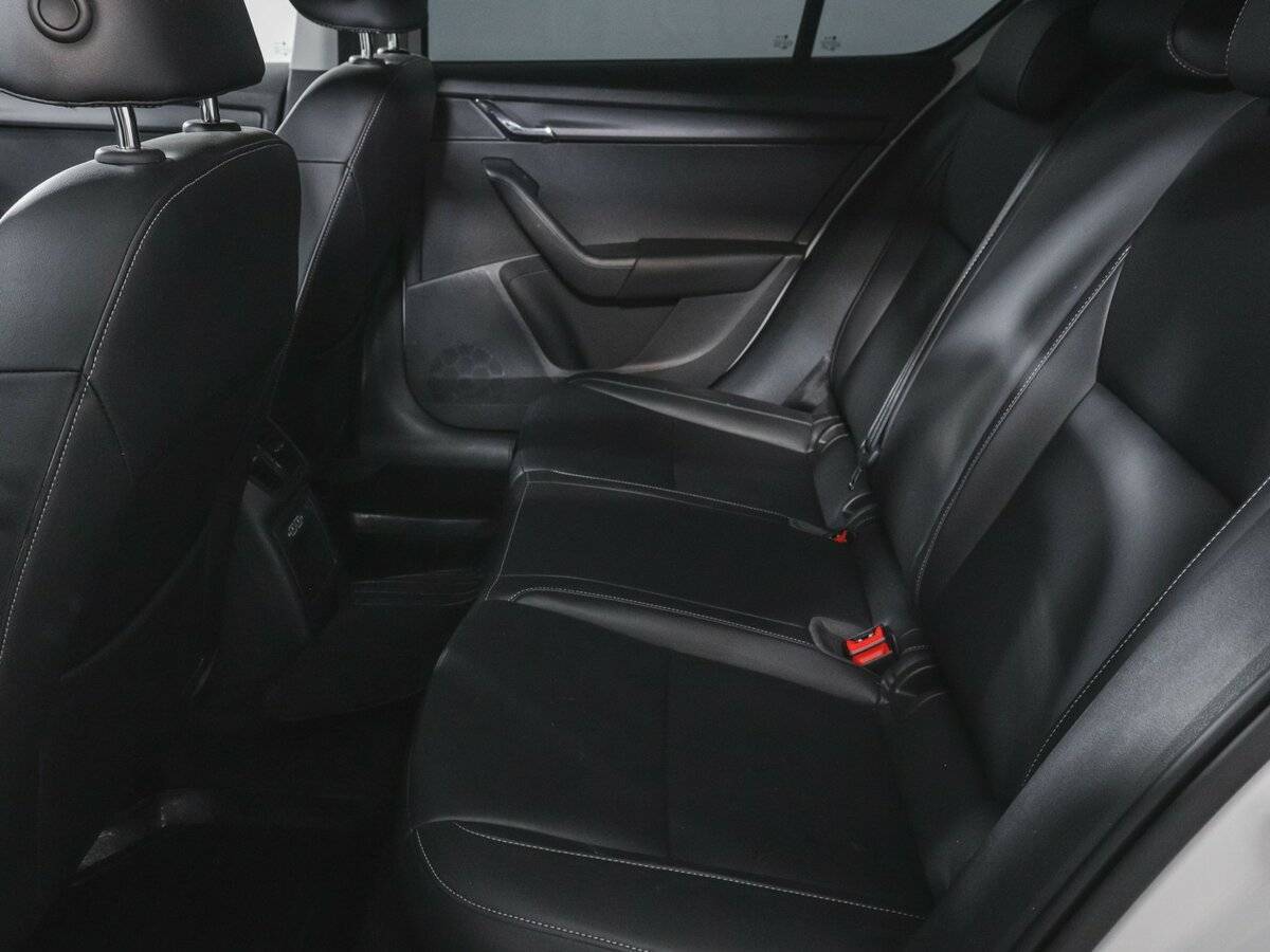 Skoda Octavia, 2023 Фото №7