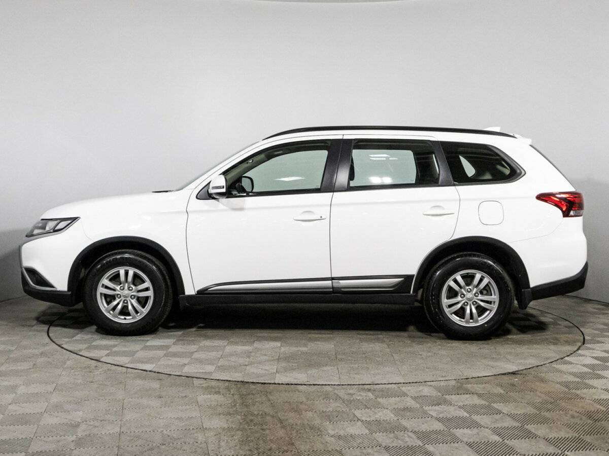Mitsubishi Outlander, 2022 Фото №8