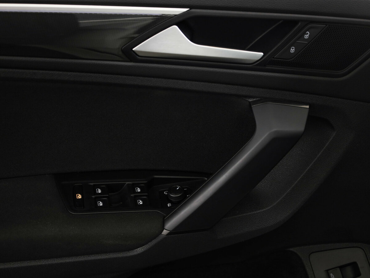 Volkswagen Tiguan II, 2019 Фото №23