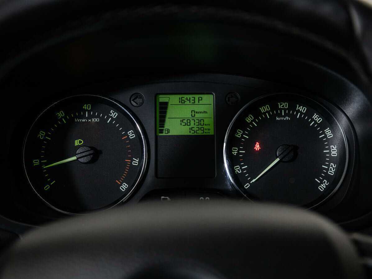 Skoda Fabia, 2014 Фото №12