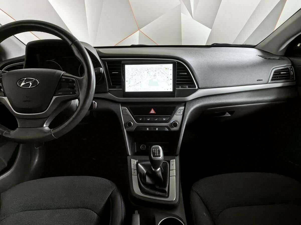 Hyundai Elantra, 2018 Фото №10