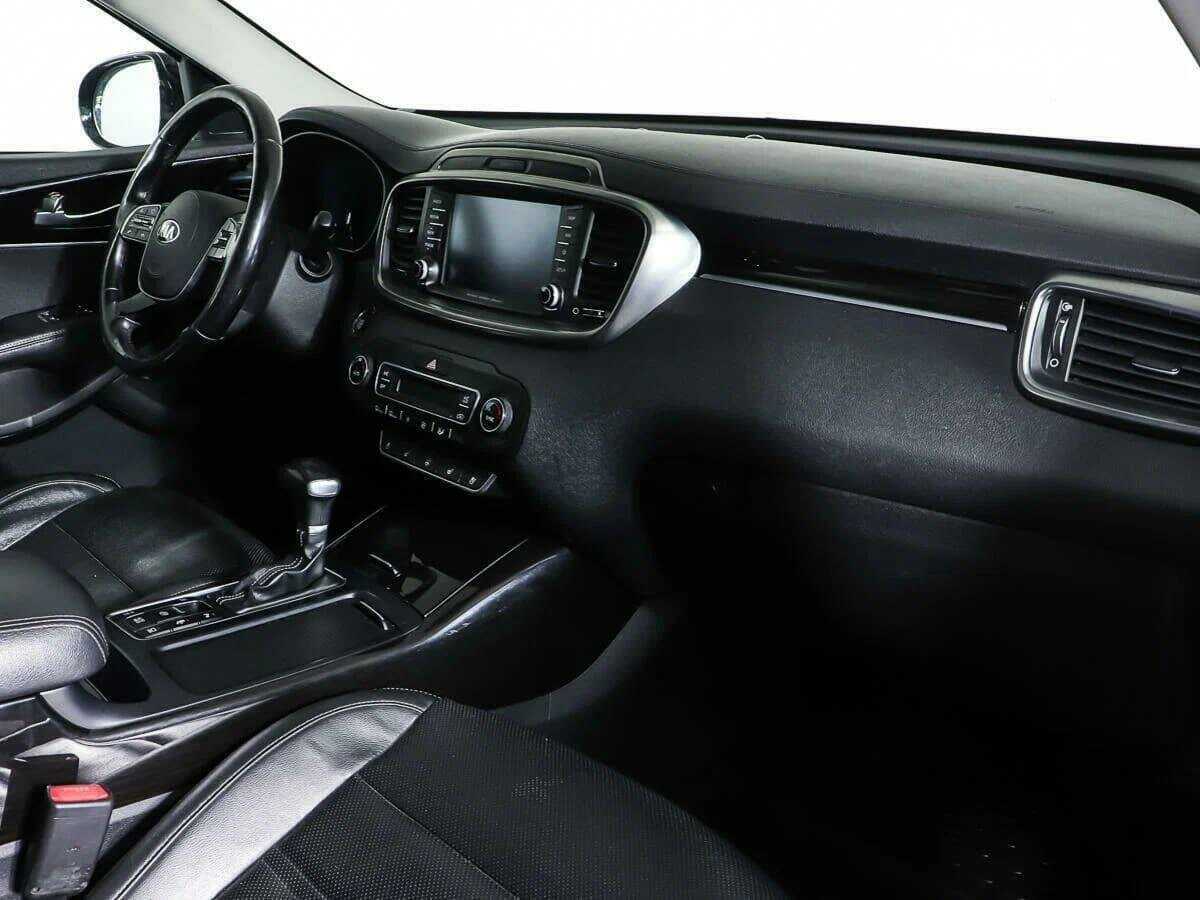 Kia Sorento, 2018 Фото №9