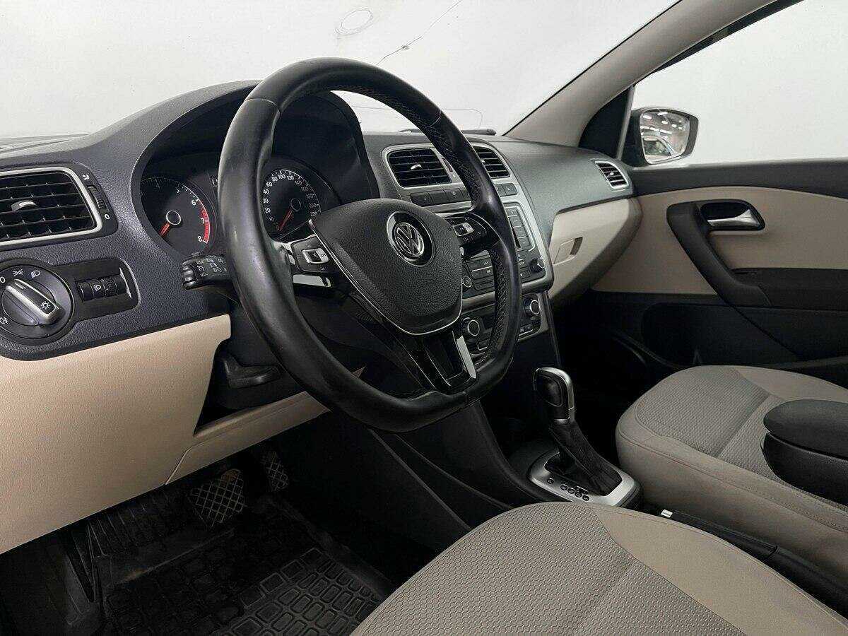 Volkswagen Polo, 2016 Фото №13