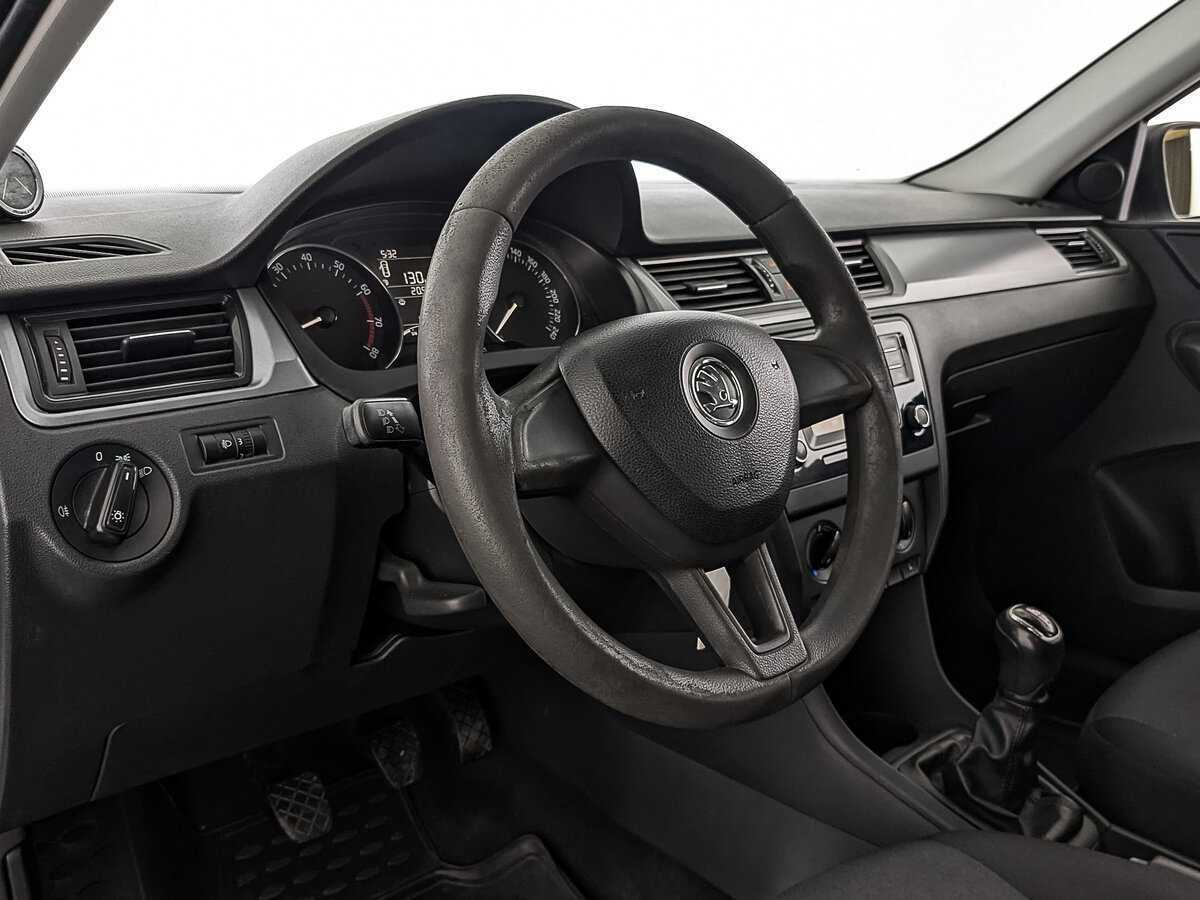 Skoda Rapid, 2017 Фото №14