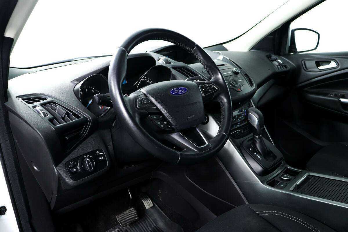 Ford Kuga, 2018 Фото №13