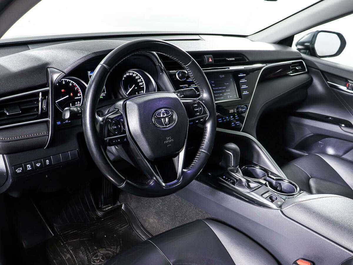 Toyota Camry, 2020 Фото №8