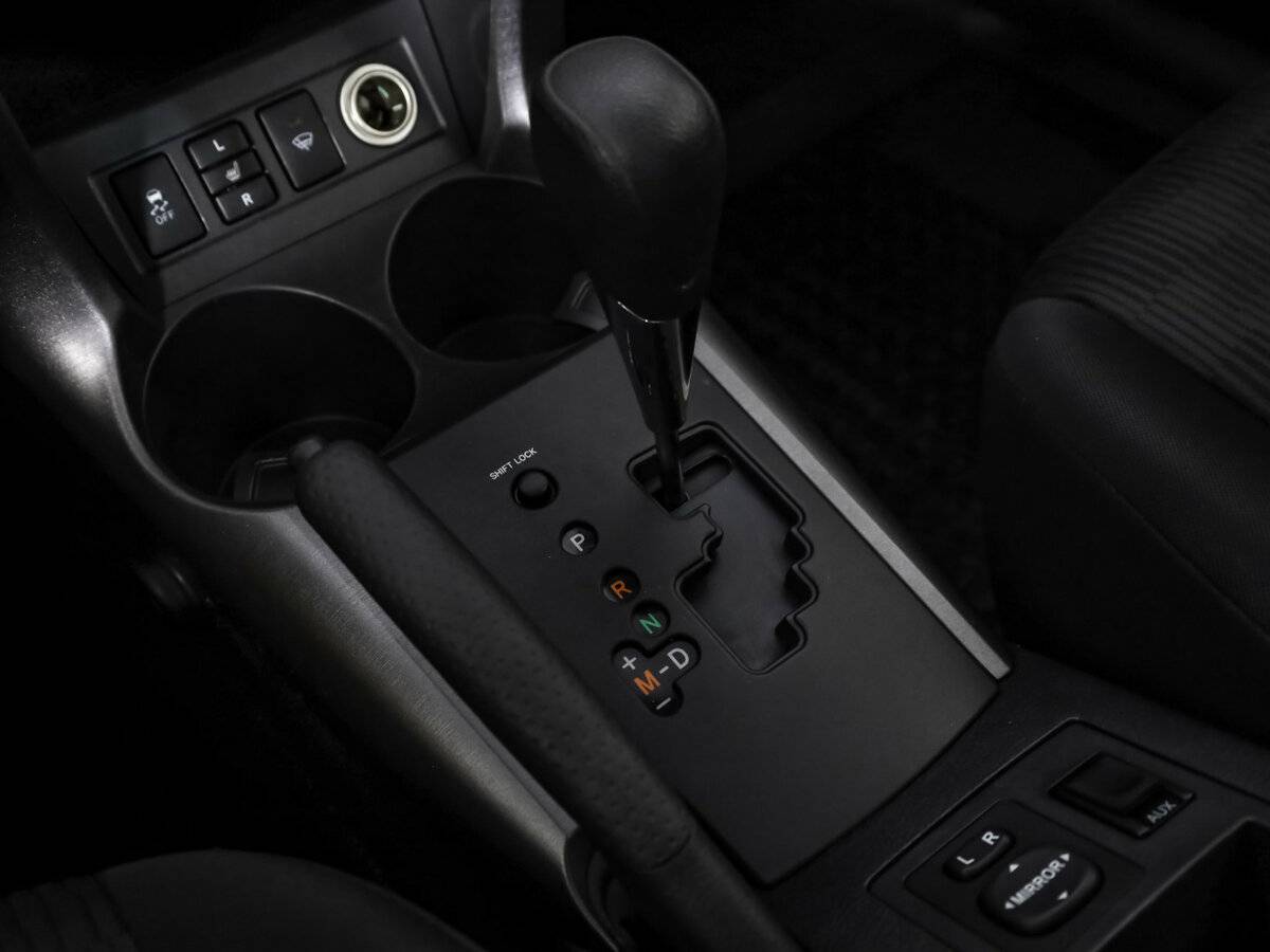 Toyota RAV4 III (XA30) Рестайлинг, 2012 Фото №16