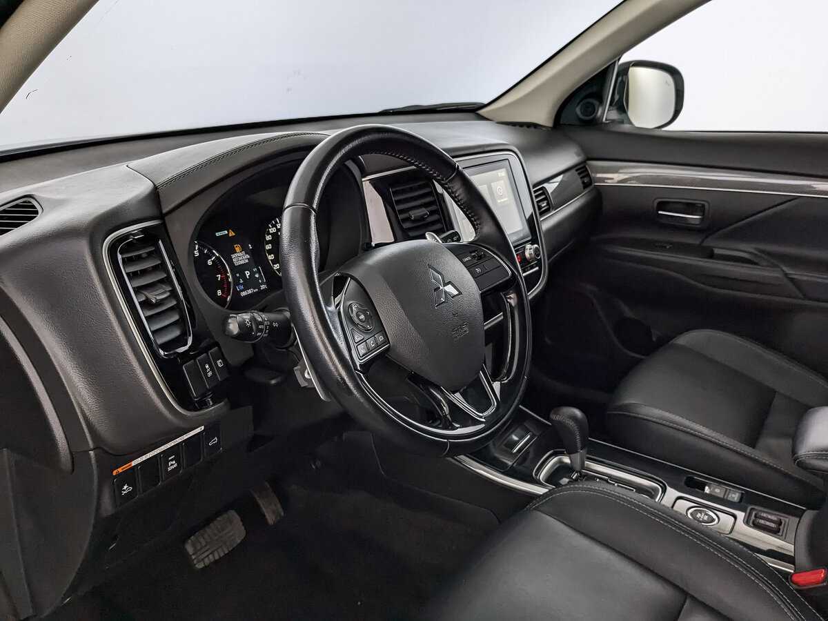 Mitsubishi Outlander, 2021 Фото №13