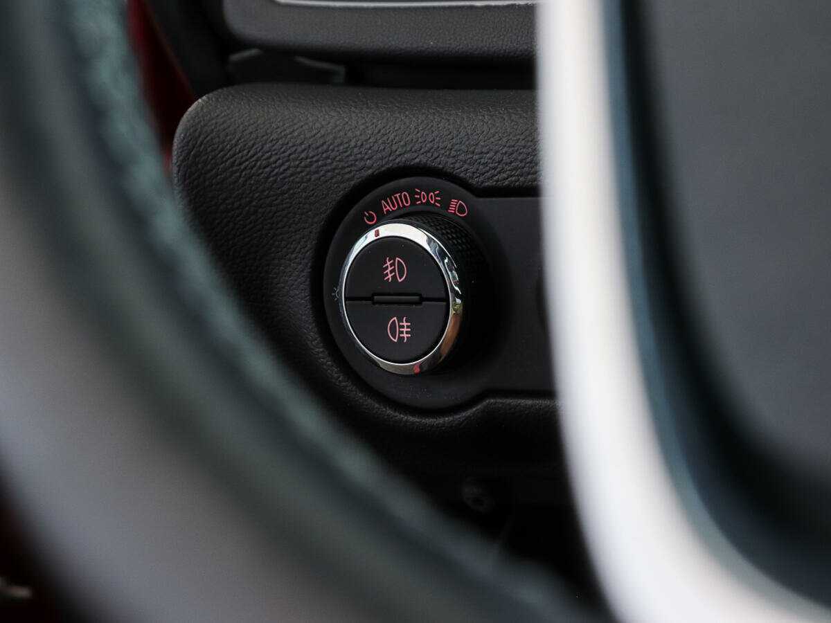 Opel Astra GTC, 2012 Фото №15