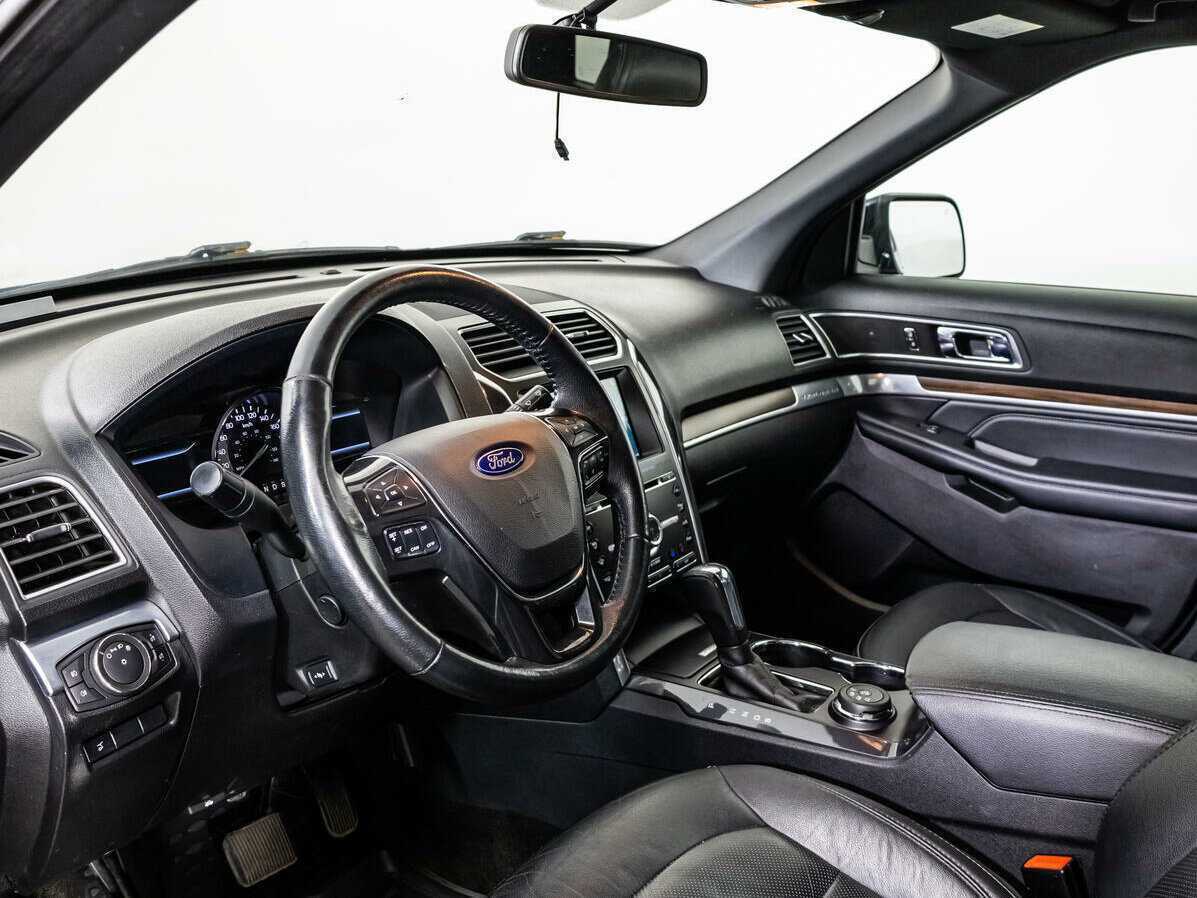 Ford Explorer, 2017 Фото №9
