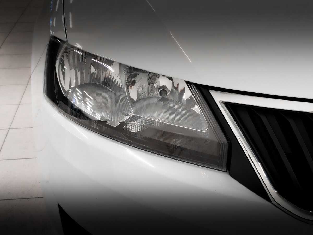 Skoda Rapid, 2017 Фото №17