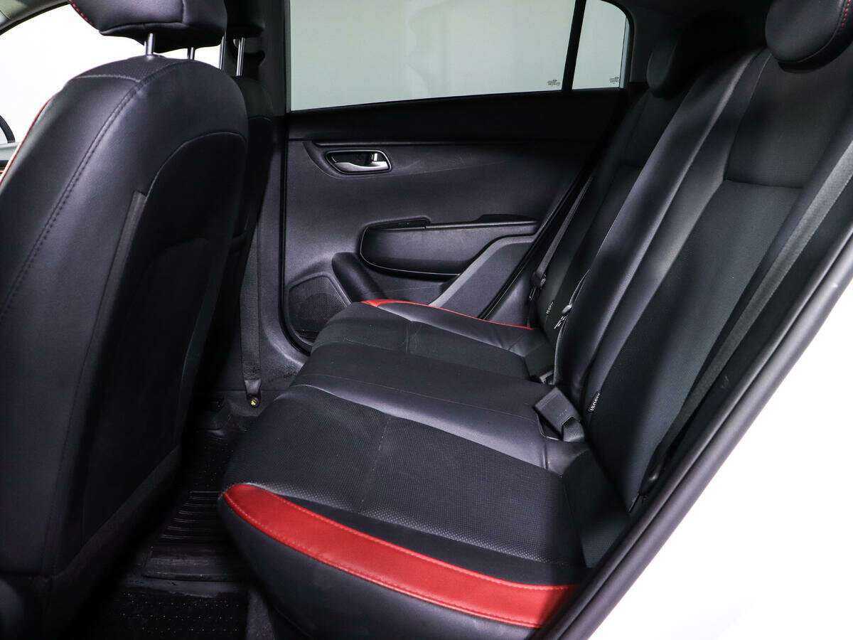 Kia Rio X-Line, 2019 Фото №8