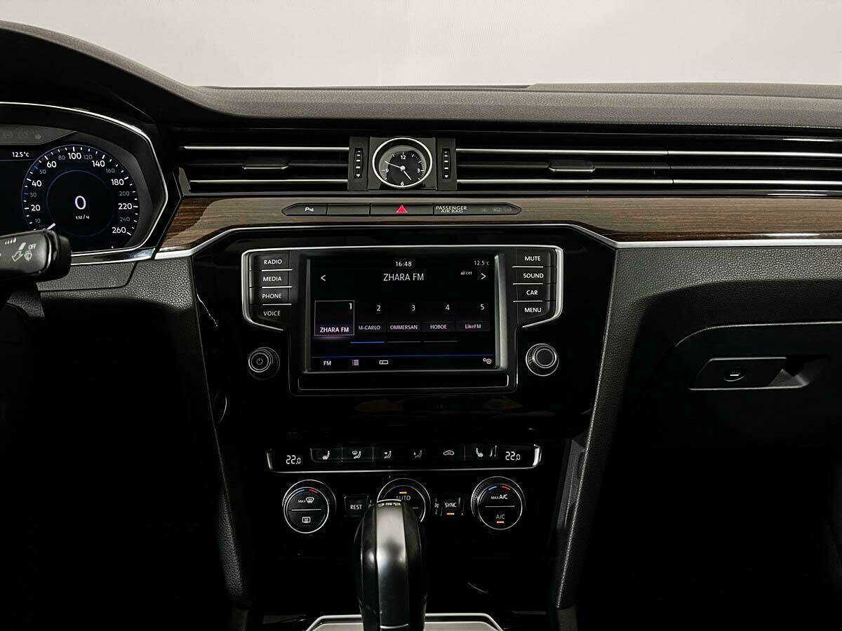 Volkswagen Passat, 2017 Фото №15