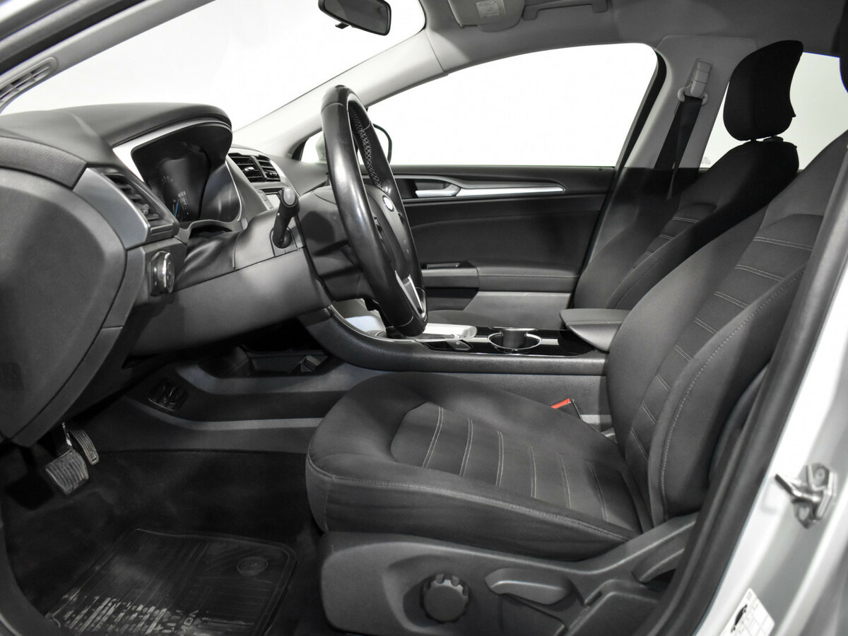 Ford Mondeo V, 2015 Фото №8