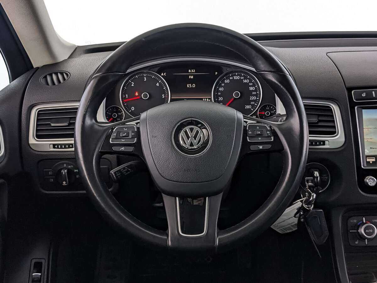Volkswagen Touareg, 2017 Фото №21