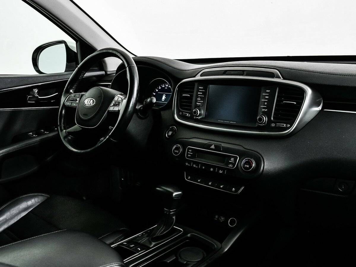 Kia Sorento, 2018 Фото №9
