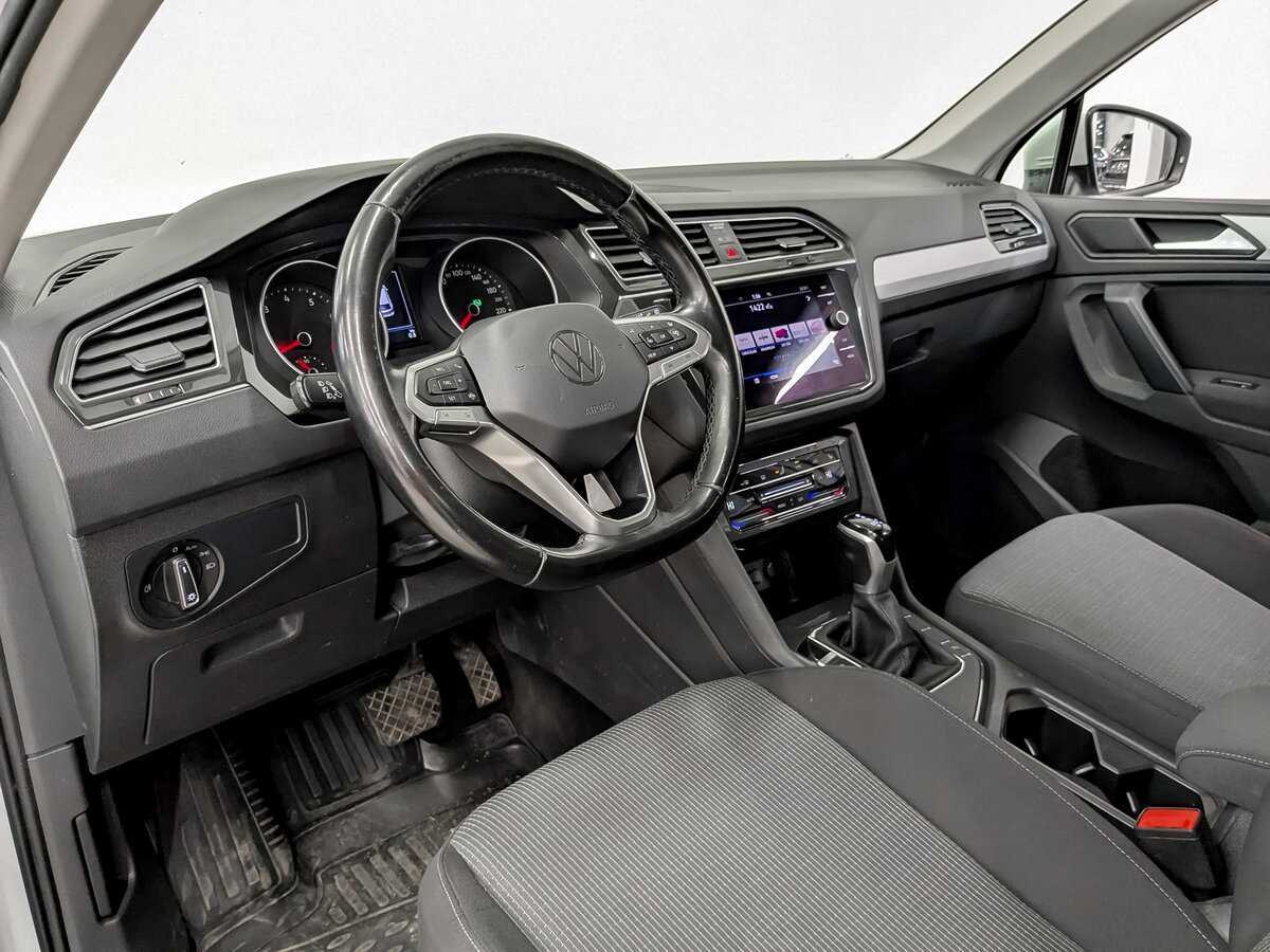 Volkswagen Tiguan, 2021 Фото №16