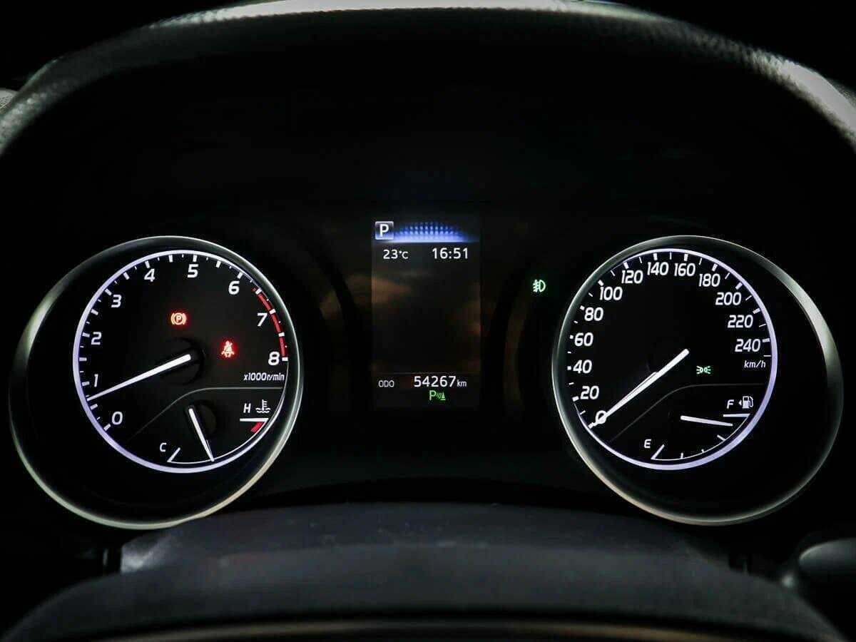 Toyota Camry, 2020 Фото №10