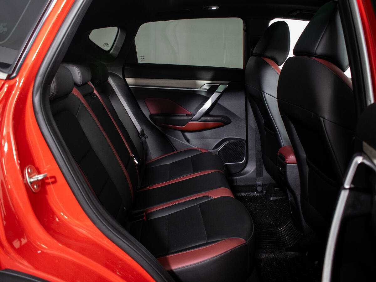 Geely Coolray, 2023 Фото №9