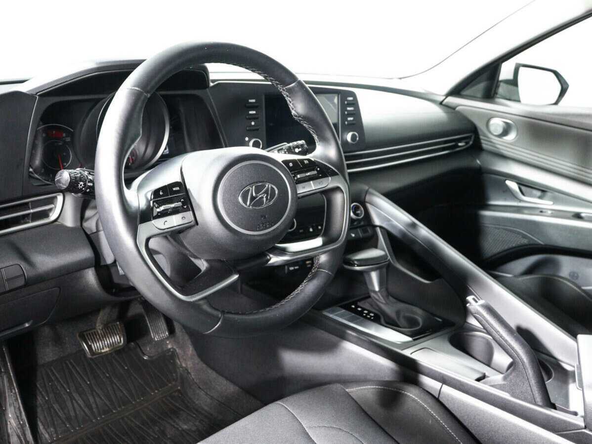 Hyundai Elantra, 2021 Фото №14